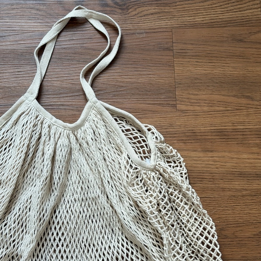 Beige knit shoulder bag